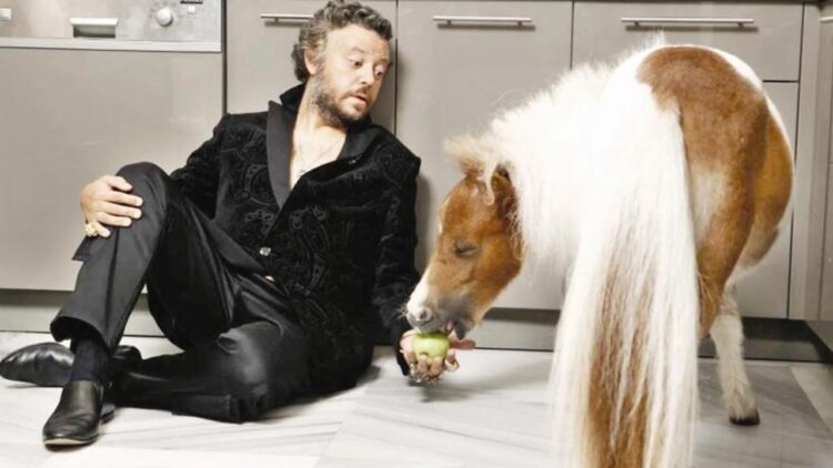 Acı Haber Geldi! Ünlü Sanatçı Haluk Akakçe Hayatını Kaybetti