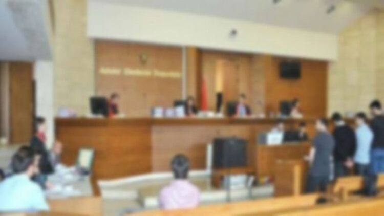 Annelerini Öldürdükleri İddia Edilen 2 Kardeş Hakim Karşısında