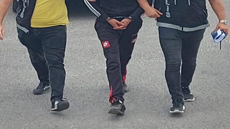 Araçtan Para Çalan Hırsız Tutuklandı