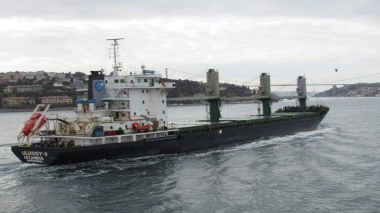 Arızalanan Kuru Yük Gemisi Kurtarıldı