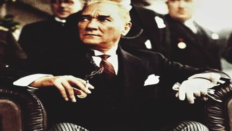 “Atatürk Bugün Hangi Şarkıları Severdi” Sorusu Yapay Zeka Tarafından Yanıtlandı