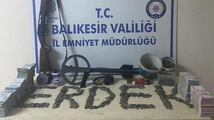 Balıkesir’de Tarihi Eser Operasyonunda 3 Zanlı Yakalandı