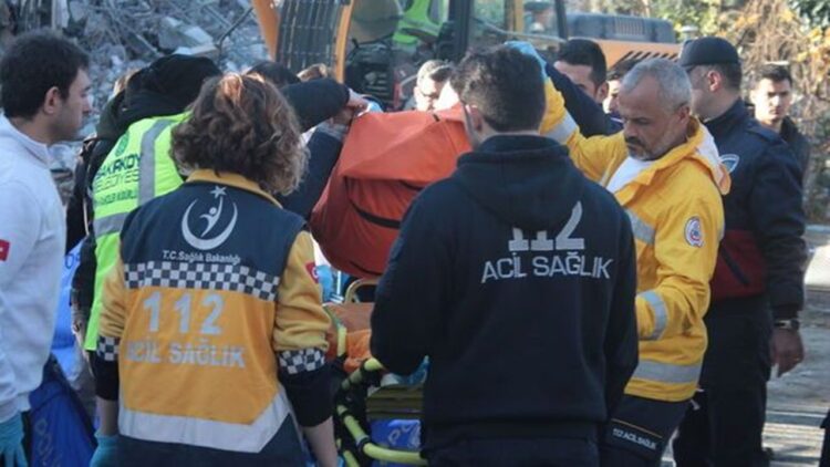 Beton Parçası Üstüne Düşen İşçi Öldü