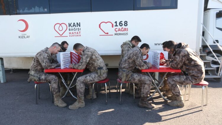 Bursa Emniyet Müdürlüğü Personelinden Kan Bağışı