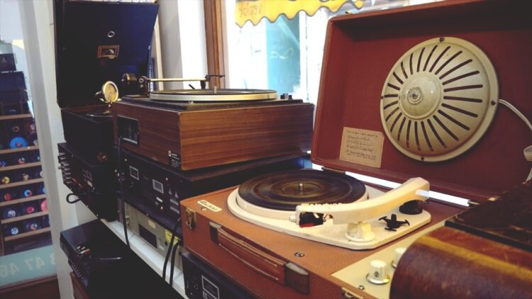 Çanakkale’de 63 Yaşındaki Pikap Tamircisi Yarım Asırdır Sanatını Sürdürüyor