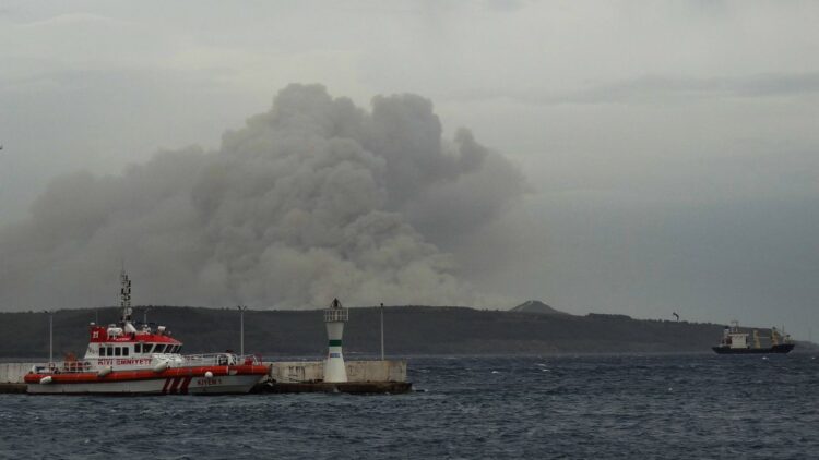Çanakkale’deki Orman Yangınına Müdahaleler Devam Ediyor