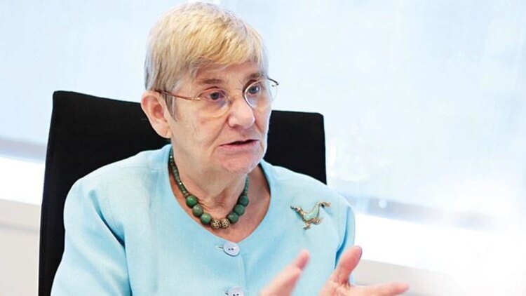 Canan Karatay’dan Erkekleri Üzecek Haber