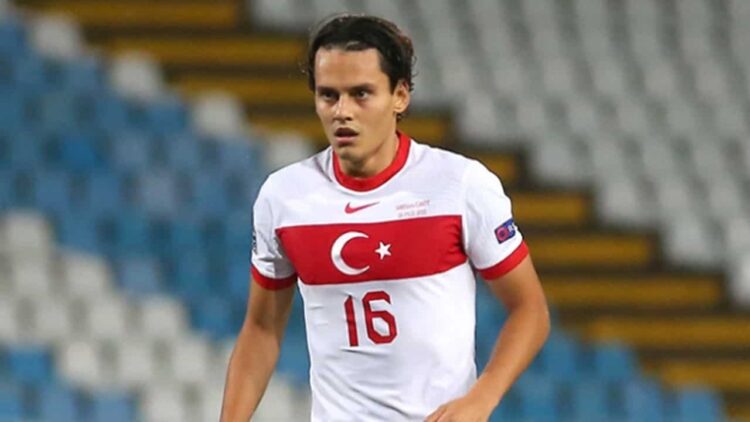 Enes Ünal Üst Üste İkinci Kez Yılın Oyuncusu Seçildi