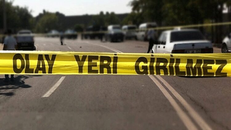 Esenler’de Motosikletin Otomobile Çarpması Sonucu Sürücü Yaralandı