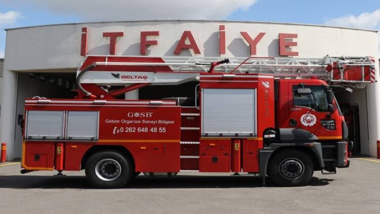 Eşiyle Tartışan Kişi Evini Ateşe Verdi