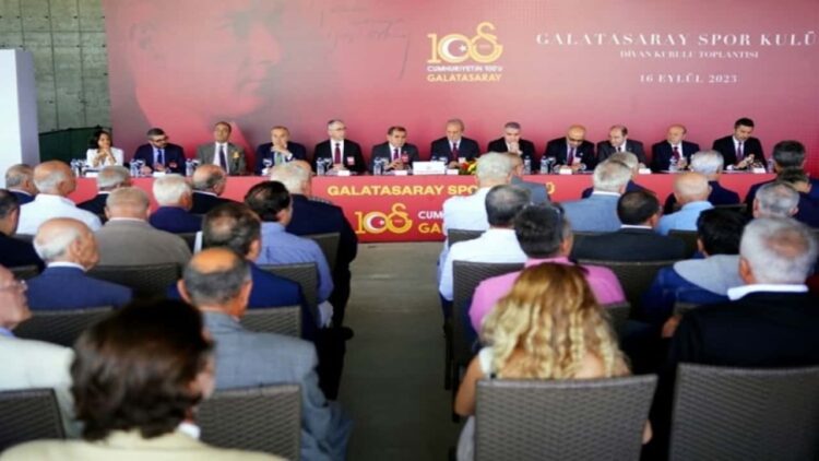 Galatasaray Kulübü’nde Eylül Ayı Divan Kurulu Toplantısı Yapıldı