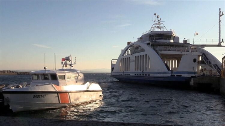 Gökçeada ve Bozcaada Feribot Seferleri İptal Edildi
