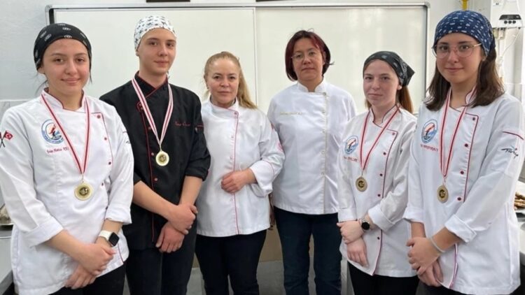 Halk Eğitim Merkezleri Geleceğin Aşçılarını Yetiştiriyor