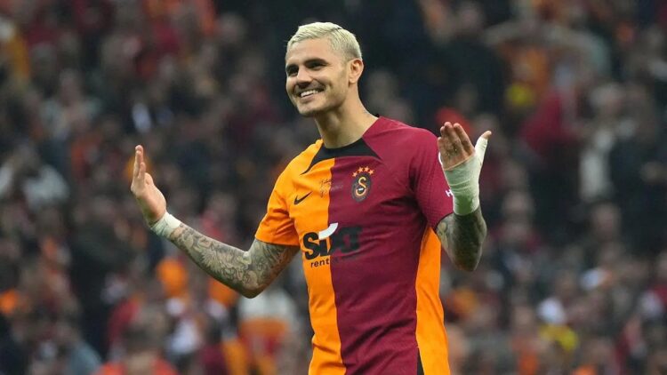 Icardi’den Müzik Resitali: ”Aşkın Olayım”ı Çaldı