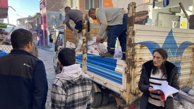 İhtiyaç Sahiplerine Kömür Dağıtımı Başladı