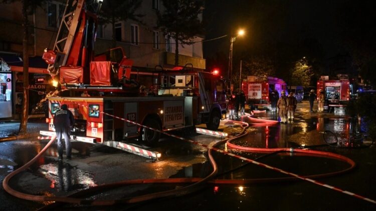 İş Yerinde Çıkan Yangın Söndürüldü