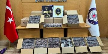İzmir’de Dev Uyuşturucu Operasyonu