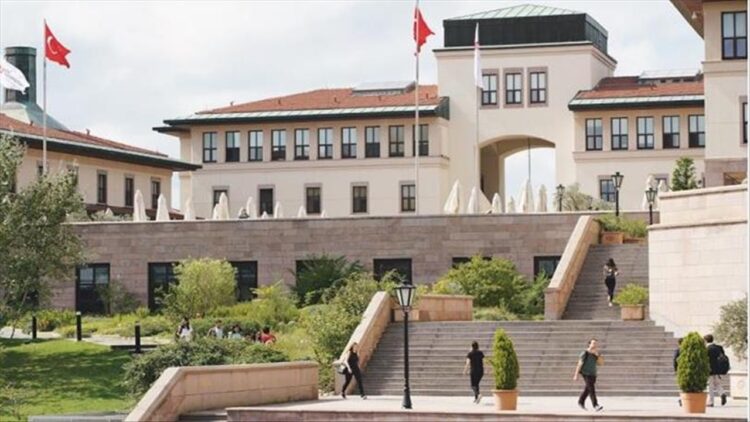 Koç Üniversitesi İşletme Enstitüsü EMBA Programı FT Sıralamasında 35. Sırada