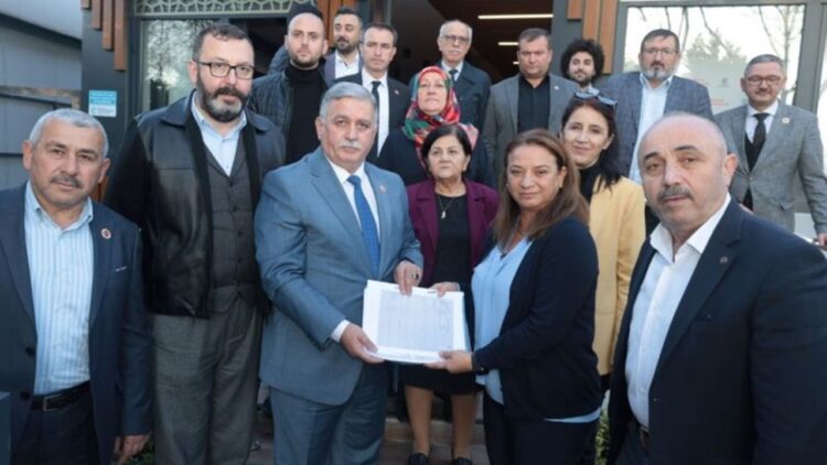 Kocaeli Muhtarları Hatay’da Yapılacak Okul İçin Bağış Seferberliği Başlattı