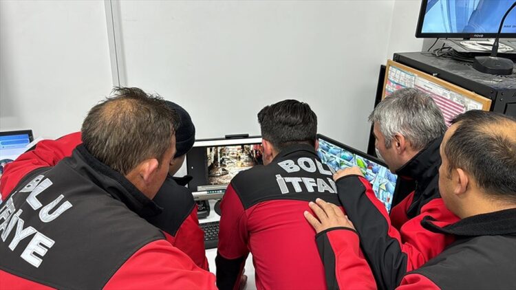 Kocaeli’de İtfaiyeciler, Aa’nın “Yılın Kareleri” Oylamasına Katıldı