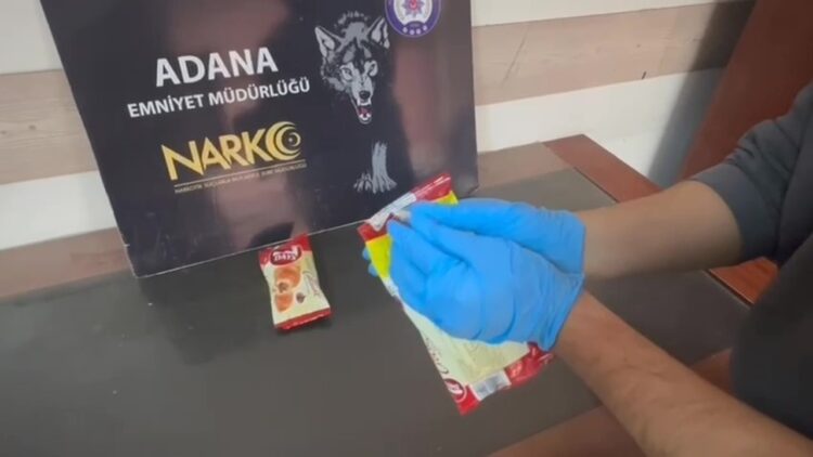 Kruvasan Paketlerinde Uyuşturucu Ele Geçirildi