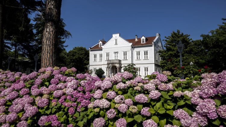 Maslak Kasrı FPV Dron İle Havadan Görüntülendi