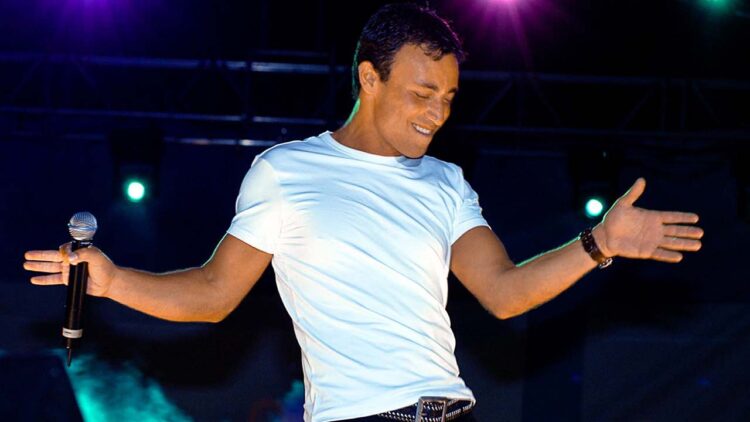 Mustafa Sandal’dan Cadılar Bayramı Tepkisi