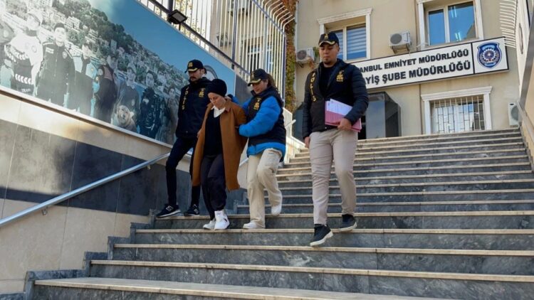 Müstehcen TikTok Yayını Yapan Kadın Gözaltına Alındı