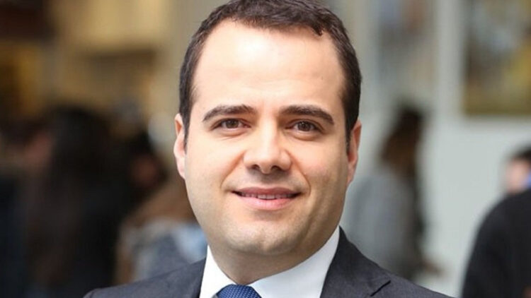 Özgür Demirtaş Akbank Yönetim Kurulundan İstifa Etti