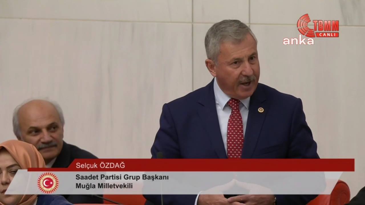 saadet-partisi-grubundan-tbmmde-oturma-duzeni-protestosu.jpg