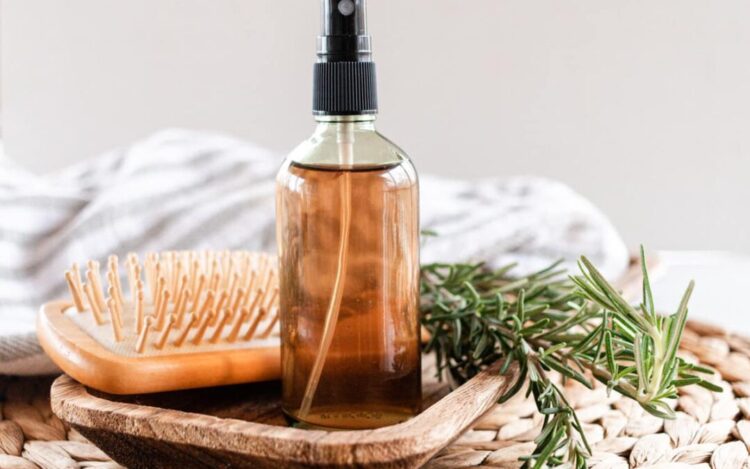 Saç Dökülmesine Son! Saçları Yeniden Çıkarıyor