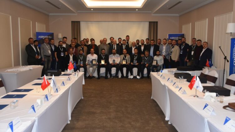 Sakarya ASRİAD Şubesi Kurultayında İhracatın Artmasına Odaklandı