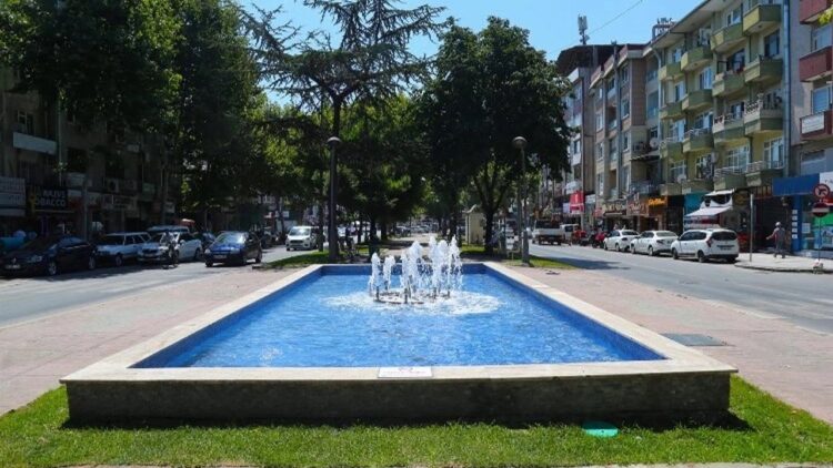 Sakarya’da Karaağaç Bulvarı’nda Yenileme Çalışmalarına Başlanıyor