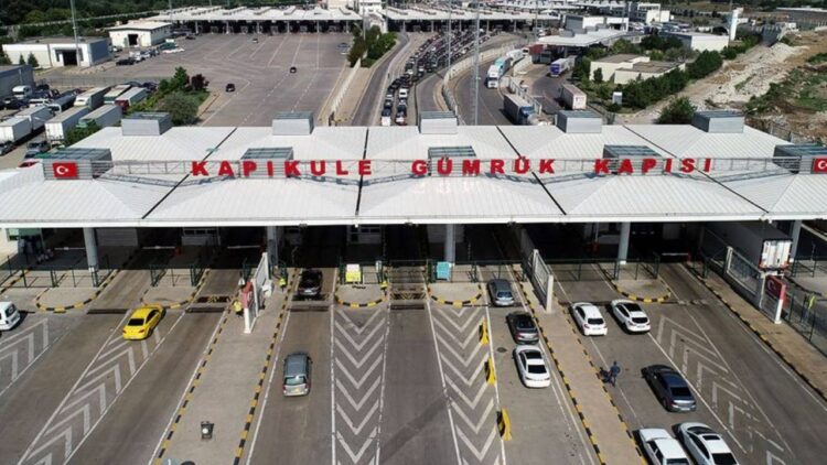 Salgın Nedeniyle Yaya Geçişine Kapatılan Kapıkule Sınır Kapısı Açıldı