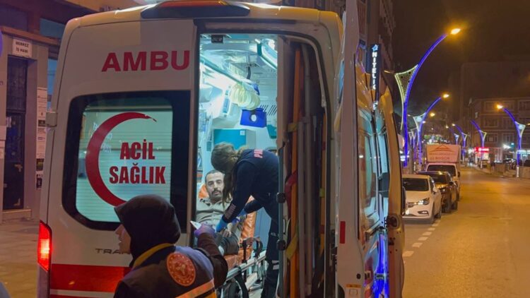 Tartışma Kavgaya Döndü: 2 Kişi Yaralandı