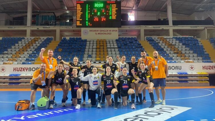 Tekirdağ Süleymanpaşa Kadın Hentbol Takımı Başantrenör İle Yollarını Ayırdı