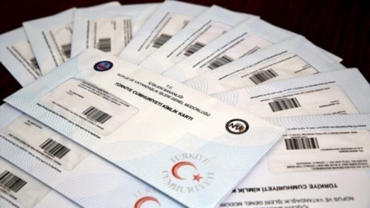 Yalova’da Bebeklerin Kimlikleri Evlere Gönderiliyor