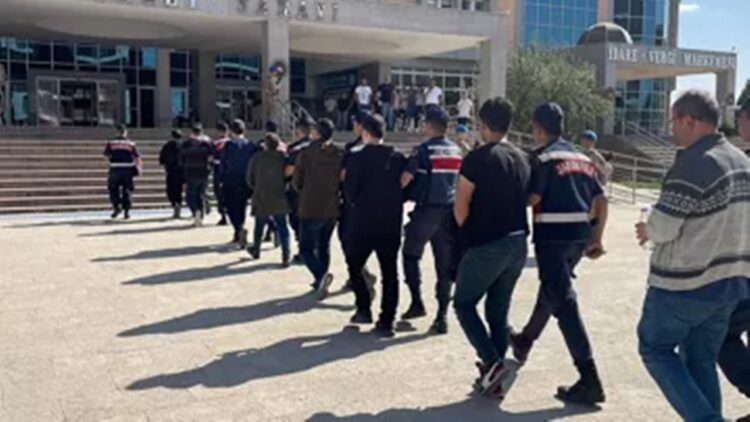 Yunanistan’a Kaçmaya Çalışan 27 FETÖ Şüphelisi Yakalandı