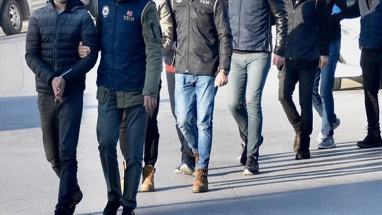 Yurt Dışına Kaçmaya Çalışan Terör Örgütü Mensupları Yakalandı