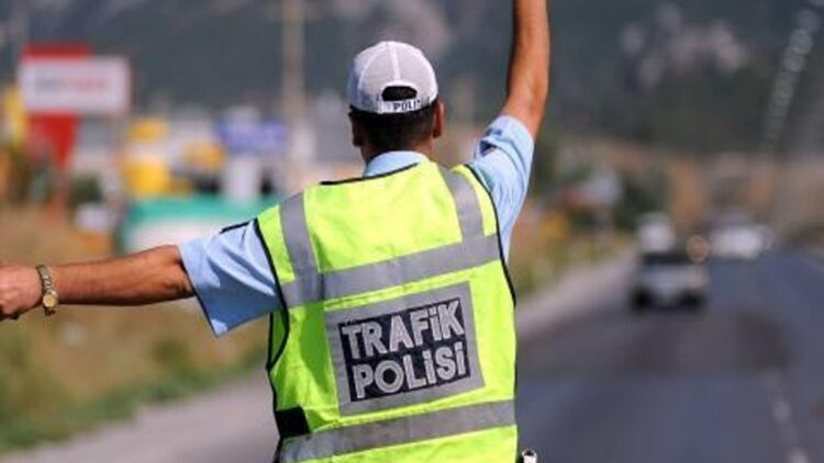 “Dur” İhtarına Uymayan Araç Terk Edilmiş Halde Bulundu