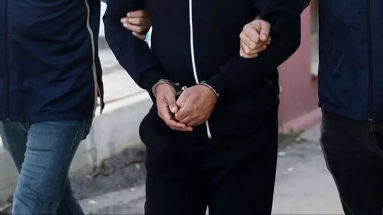Camide Bir Kişiyi Bıçaklayarak Öldüren Kişi Tutuklandı