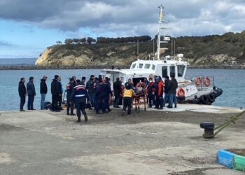 Çanakkale’de Düzensiz Göçmenleri Taşıyan Lastik Bot Battı