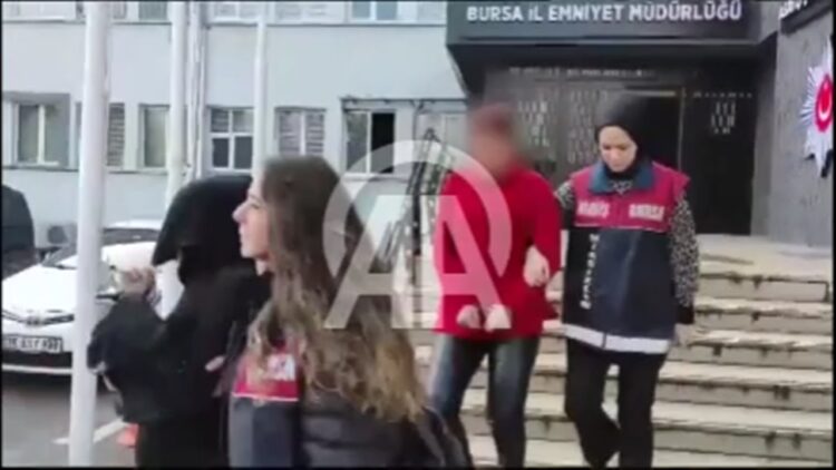 Bursa’da Evden 500 Bin Liralık Ziynet Eşyası Çalan 2 Şüpheliden Biri Yakalandı