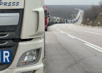 Hamzabeyli’de 19 Kilometrelik Tır Kuyruğu Oluştu