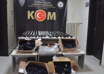 Ev Eşyası Taşıyan Bir Tırda Tabanca Parçaları Ele Geçirildi