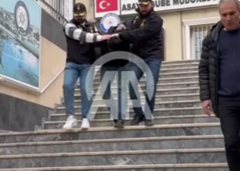 Sultangazi’de Polise Silahla Ateş Açılmasına İlişkin Yakalanan 3 Zanlıdan 1’i Adliyeye Sevk Edildi