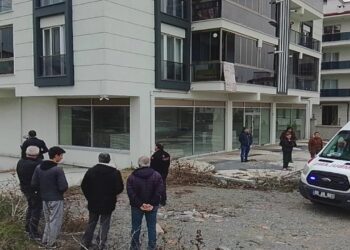 Tekirdağ’da Üçüncü Kattan Düşen Çocuk Öldü