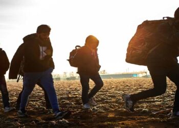 Çanakkale’de 8 Düzensiz Göçmen Ve 1 Göçmen Kaçakçılığı Şüphelisi Yakalandı