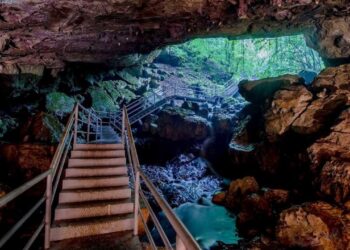 Yığılca’daki Sarıkaya Mağarası Bayram Tatilinde Ziyaretçileri Ağırladı