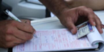 Alanya’da Polisten Kaçan Motosiklet Sürücüsüne Yaklaşık 39 Bin Lira Ceza Uygulandı